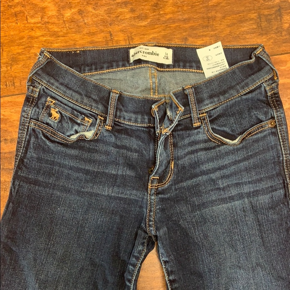 Jeans - Picture 2 of 3